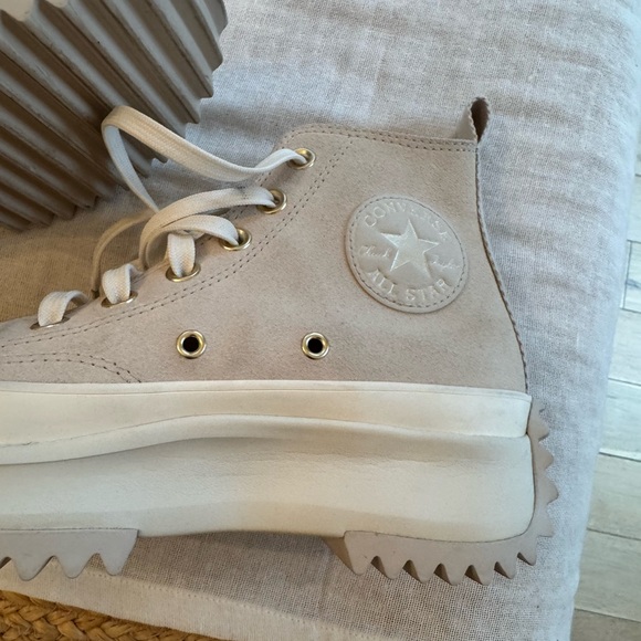 Converse High-Top Sneakers in Light Beige - Picture 2 of 9